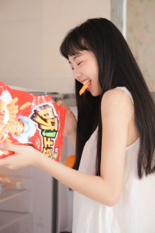 用力一沉突破了那层障碍